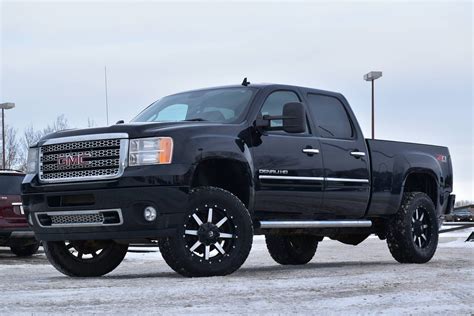 2013 GMC Sierra 2500HD Review: Features, Performance & Buying Tips