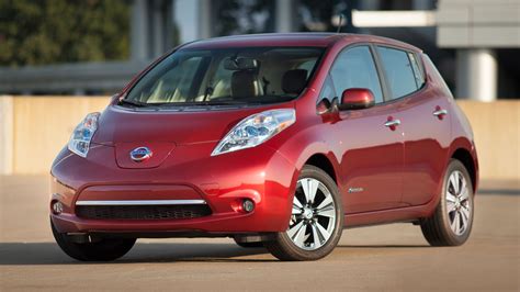 2013 Nissan Leaf Electric: A Comprehensive Review of Its Performance and Features