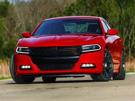 Unleashing Power and Style: A Complete Review of the 2014 Dodge Charger R/T