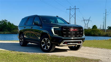 2014 Gmc Yukon Review Pricing And Specs Carfax