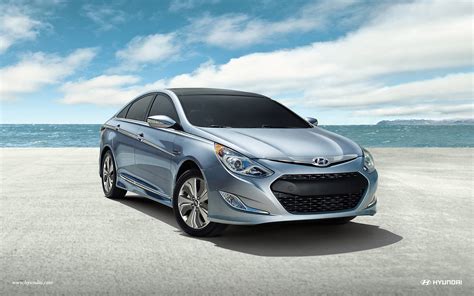 2014 Hyundai Sonata Hybrid Review: Features, Performance, and Value