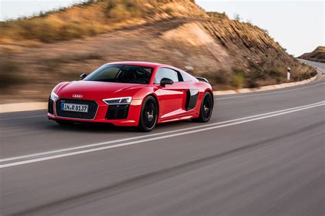 2015 Audi R8 Review: Performance, Features, and What Makes It Stand Out