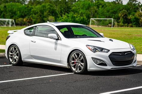2015 Genesis Coupe: A Complete Review of Its Performance and Features