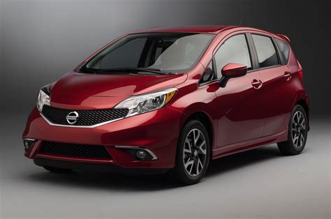 Top Features and Ratings of 2015 Nissan Versa Note
