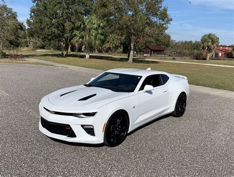 2016 Chevrolet Camaro 2SS Review: Specs, Performance, and Features