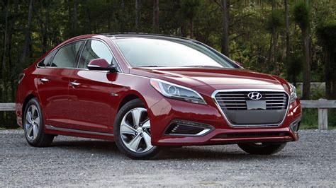 2016 Hyundai Sonata Hybrid Review: Performance, Features, and Value