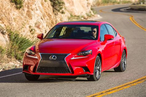 2016 Lexus IS Review: Specs, Features, and Buying Tips