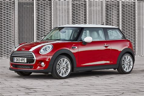 2016 Mini Cooper Review: Features, Performance, and Buying Tips
