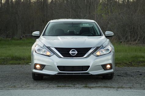 2016 Nissan Altima Review The Just Right Porridge Of Midsize Sedans Cnet 2016 Nissan Altima Review The Just Right Porridge Of Midsize Sedans Cnet