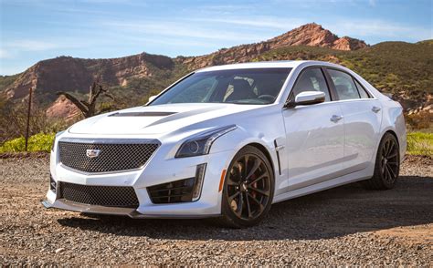 Top Benefits and Features of the 2017 Cadillac CTS