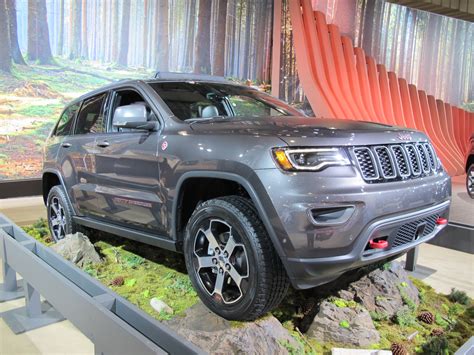2017 Jeep Grand Cherokee Trailhawk Ready To Go Off Road Live Photos 2017 Jeep Grand Cherokee Trailhawk Ready To Go Off Road Live Photos