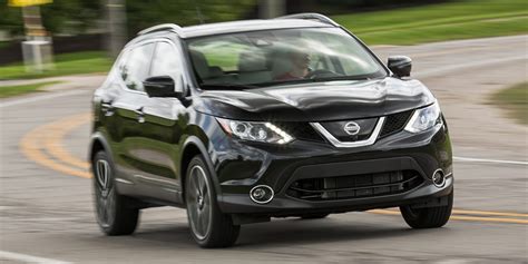 2017 Nissan Rogue Sport Review 2017 Nissan Rogue Sport America S Suv Craze Continues 2017 Nissan Rogue Sport Review 2017 Nissan Rogue Sport America S Suv Craze Continues