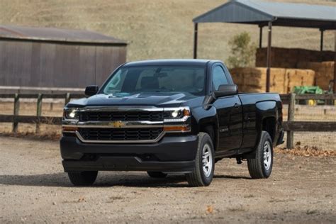 Top Reasons to Buy a 2017 Silverado Pickup Truck Today