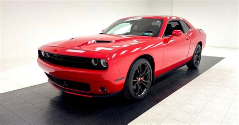 2018 Dodge Challenger Review Pricing And Specs