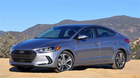 2018 Hyundai Elantra Buying Guide Questions Answered About A Popular Compact Sedan Autoblog