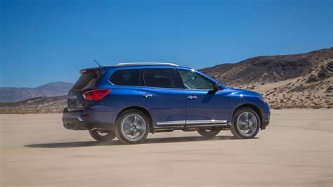 2018 Nissan Pathfinder Review Expert Insights Pricing And Trims 2018 Nissan Pathfinder Review Expert Insights Pricing And Trims