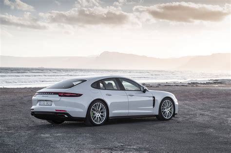 2018 Porsche Panamera Review: Performance, Features, and Pricing