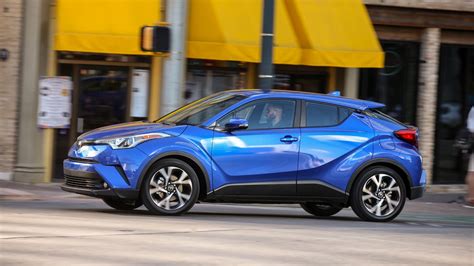 2018 Toyota C Hr Review Ratings Edmunds