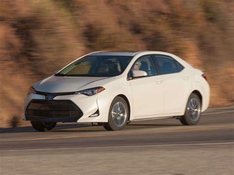 2018 Toyota Corolla Buying Guide What You Need To Know About This Compact Sedan Autoblog 2018 Toyota Corolla Buying Guide What You Need To Know About This Compact Sedan Autoblog