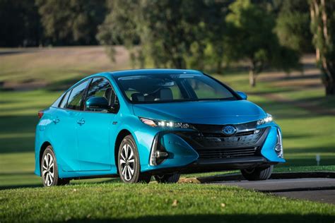 2018 Toyota Prius Prime Review Pricing And Specs Carfax