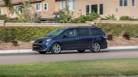 2018 Toyota Sienna Review Ratings Edmunds 2018 Toyota Sienna Review Ratings Edmunds