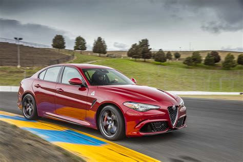 2019 Alfa Romeo Giulia Review Ratings Edmunds