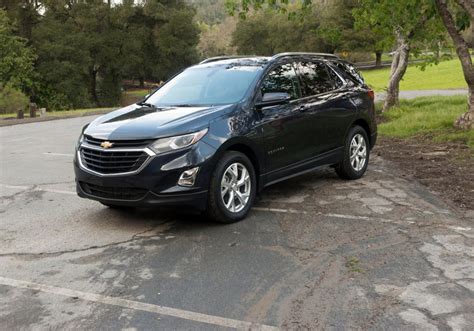2019 Chevrolet Equinox Review The Risk Averse Suv Cnet
