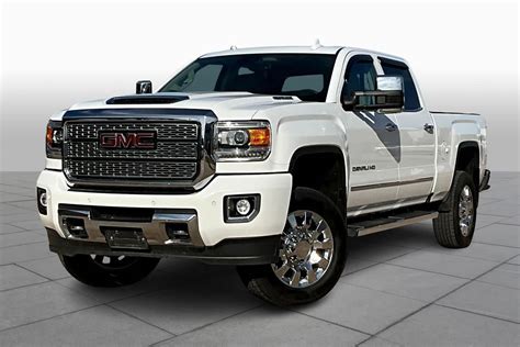 2019 GMC Sierra 2500HD Review: Features, Performance, and Pricing