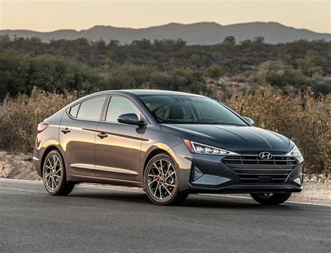 2019 Hyundai Elantra Review
