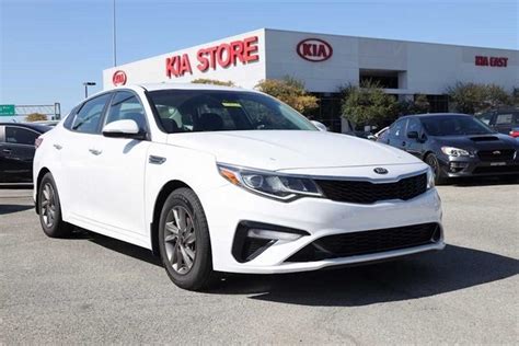 Unlock the Best Features of a 2019 Kia Optima LX