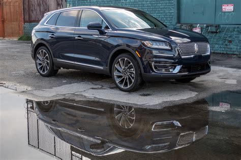 2019 Lincoln Nautilus 9 Things We Like And 4 We Don T Cars Com