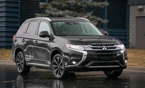 2019 Mitsubishi Outlander Review: Features, Performance, and Pricing