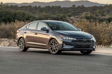2020 Hyundai Elantra Review Ratings Edmunds 2020 Hyundai Elantra Review Ratings Edmunds