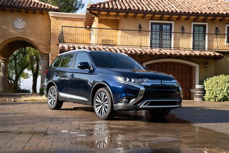 2020 Mitsubishi Outlander Review Pricing And Specs 2020 Mitsubishi Outlander Review Pricing And Specs