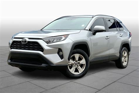 2020 Toyota RAV4 XLE Review: Features, Performance, and Best Deals