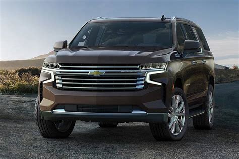 2021 Chevy Suburban Review Ratings Edmunds