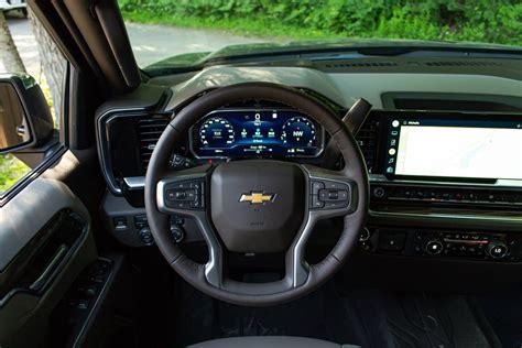 2022 Chevrolet Silverado 1500 First Drive Review It S What S Inside That Counts Autoguide Com 2022 Chevrolet Silverado 1500 First Drive Review It S What S Inside That Counts Autoguide Com