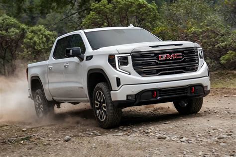 2022 GMC Sierra 1500 Review: Features, Performance, and Pricing