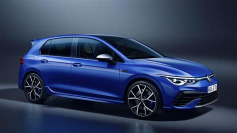 2022 Volkswagen Golf R Drifts In With Manual Transmission Cnet