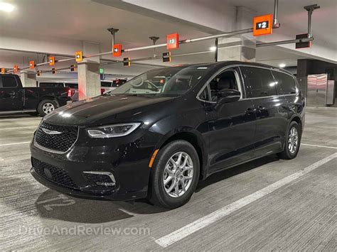 2023 Chrysler Pacifica Review I Guess I Like Minivans Now Driveandreview