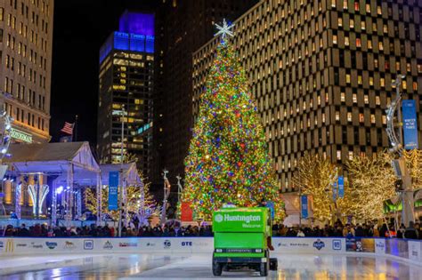 2023 Detroit Tree Lighting At Campus Martius Park Light Up Beacon Park