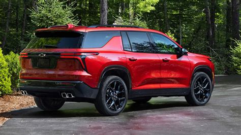 2024 Chevrolet Traverse LS Review: Features, Specs, and Pricing