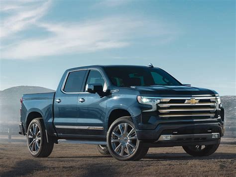 2024 Chevy Silverado 1500 Review: Features, Performance, and Pricing