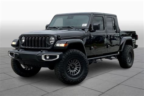 2024 Jeep Gladiator Sport: The Ultimate Off-Road Pickup Experience