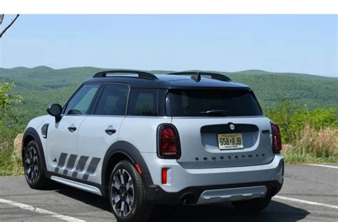 2024 Mini Cooper Countryman Review Pricing Pictures U S News 2024 Mini Cooper Countryman Review Pricing Pictures U S News