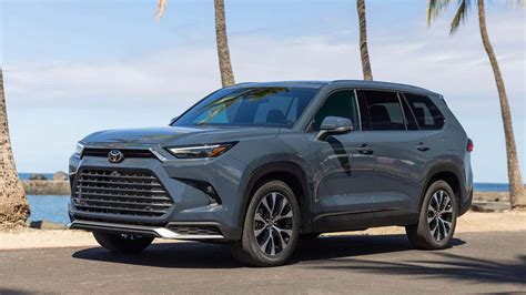 2024 Toyota Grand Highlander Platinum First Drive Review