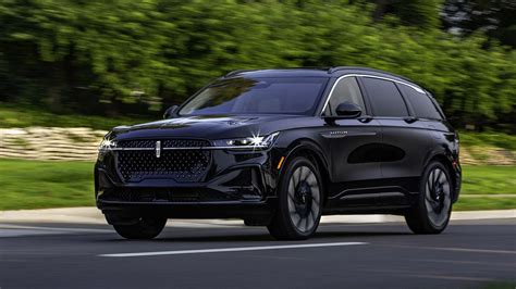2025 Lincoln Nautilus Black Label Yearlong Review Arrival A Worthy 2025 Motortrend Suv Of The Year