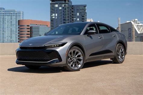 2025 Toyota Crown Prices Reviews And Pictures Edmunds