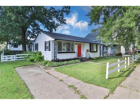 214 2Nd Street Nw Crosby Mn 56441 Mls 6597705 Edina Realty