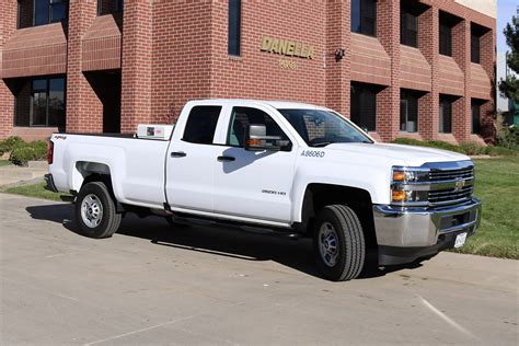 Top Benefits of Choosing 3/4 Ton Trucks for Heavy-Duty Work